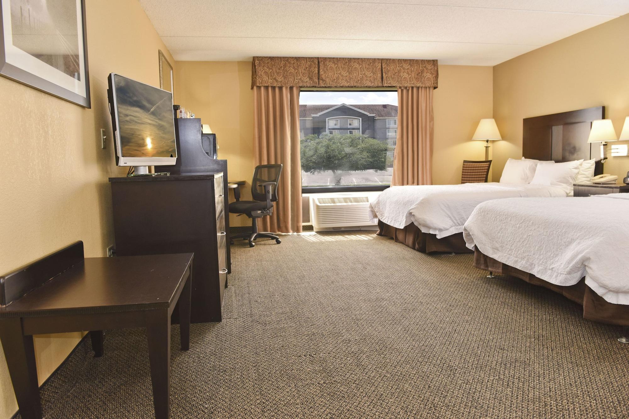 Hampton Inn & Suites Alexandria Εξωτερικό φωτογραφία