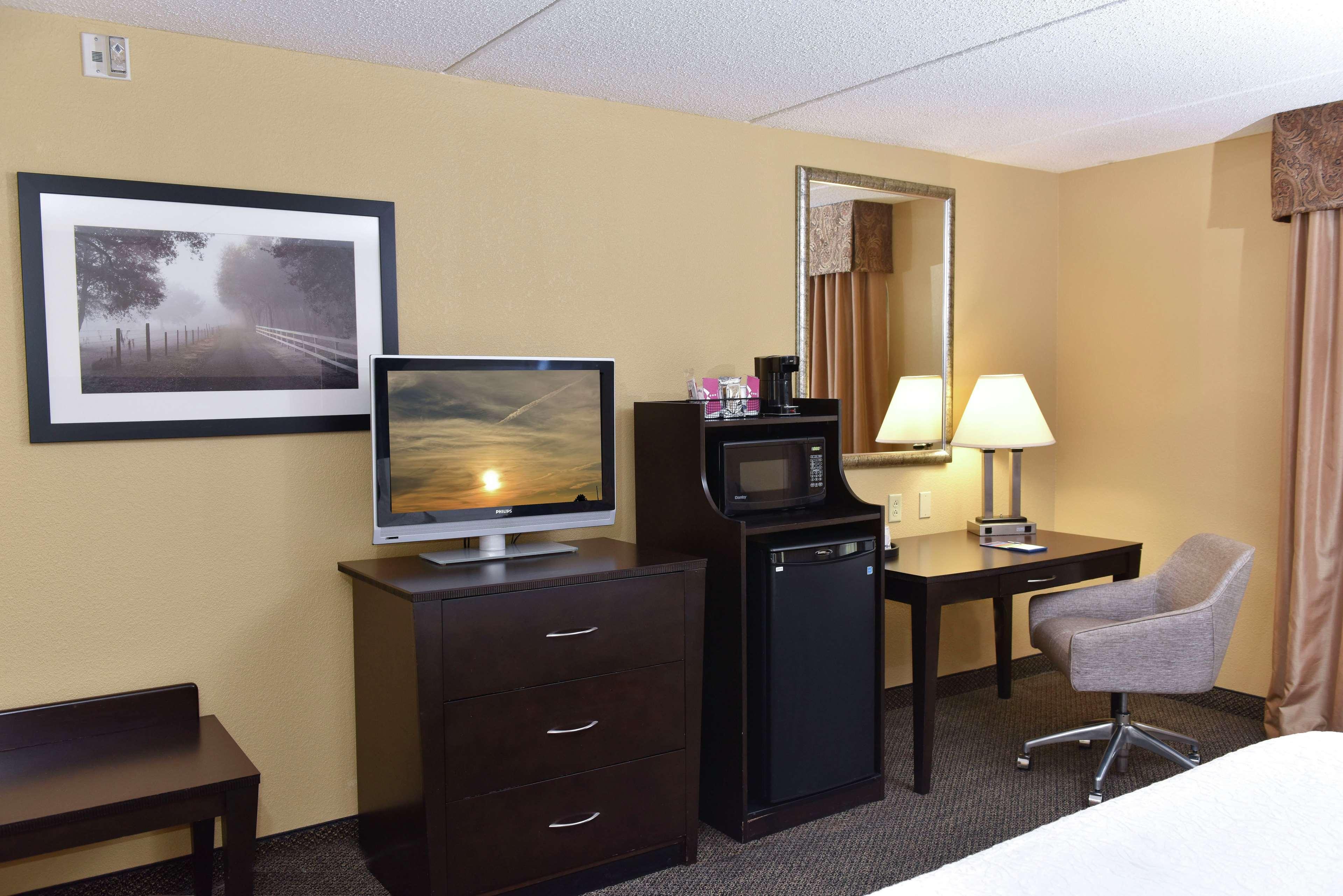 Hampton Inn & Suites Alexandria Εξωτερικό φωτογραφία