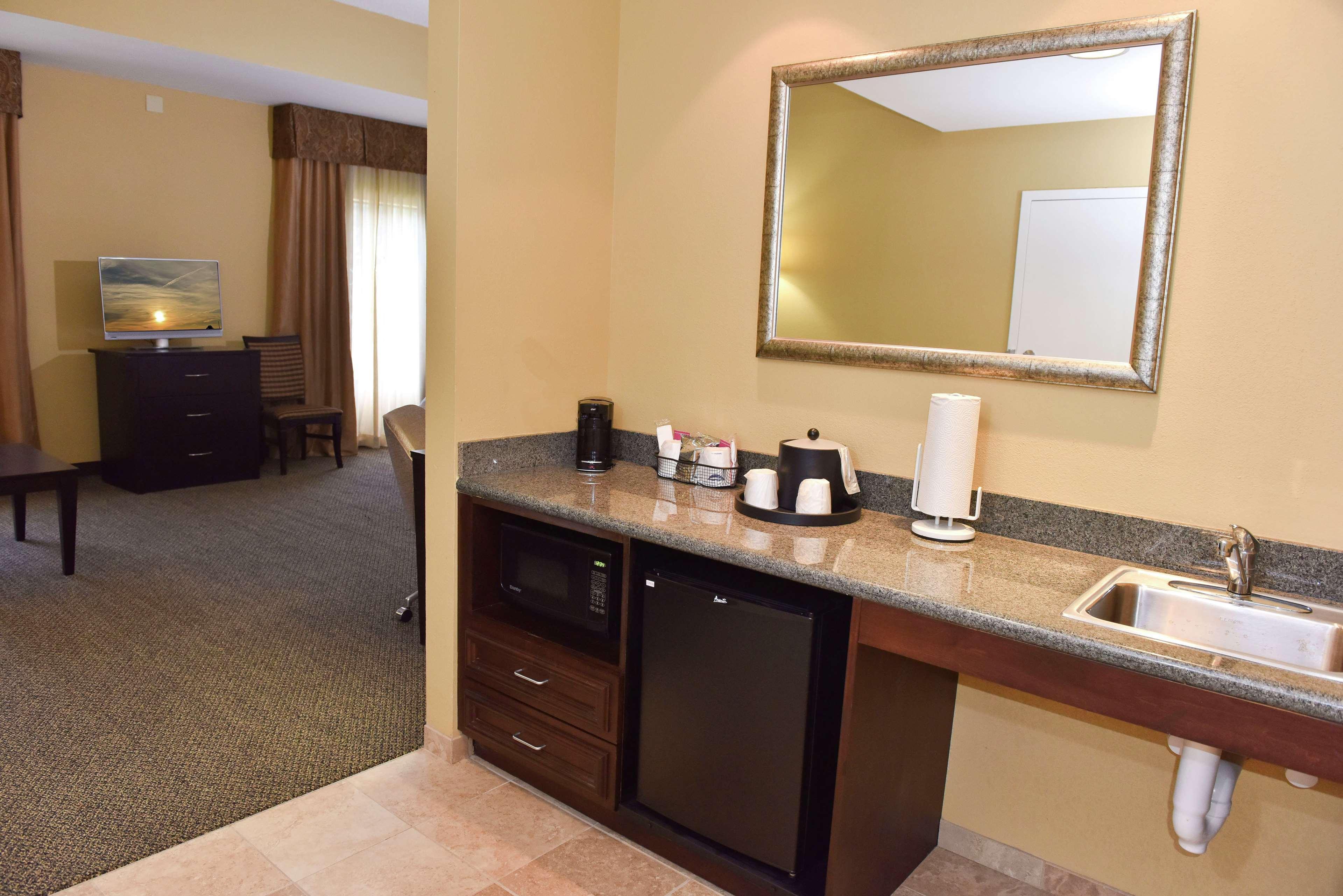 Hampton Inn & Suites Alexandria Εξωτερικό φωτογραφία