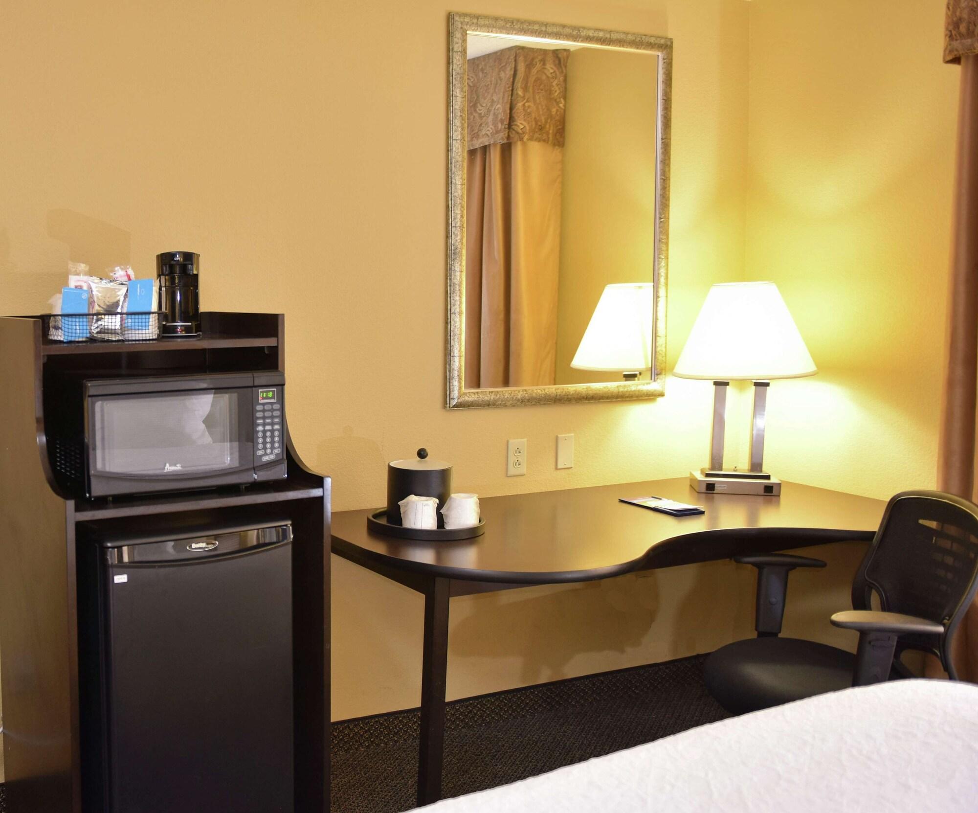 Hampton Inn & Suites Alexandria Εξωτερικό φωτογραφία