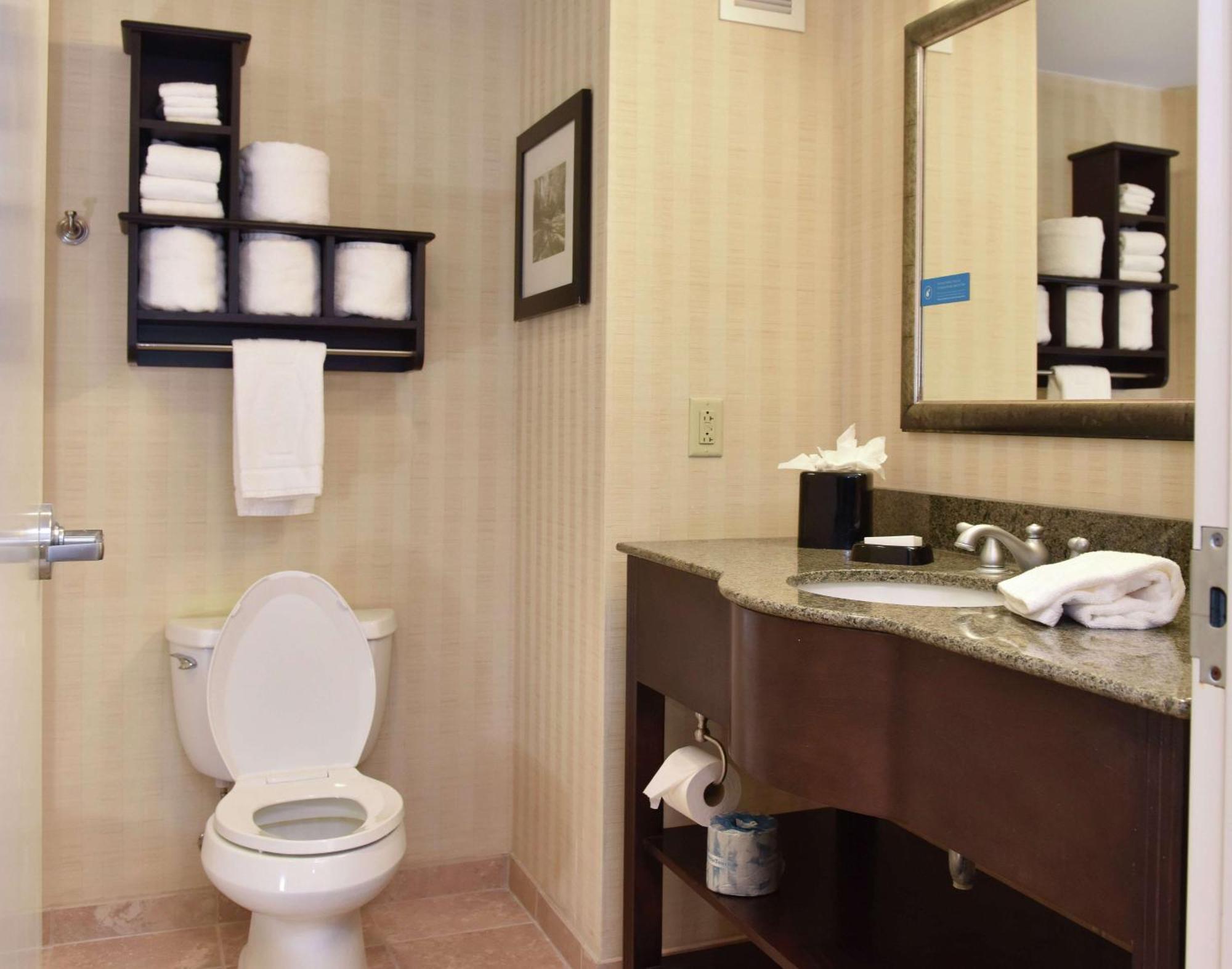 Hampton Inn & Suites Alexandria Εξωτερικό φωτογραφία