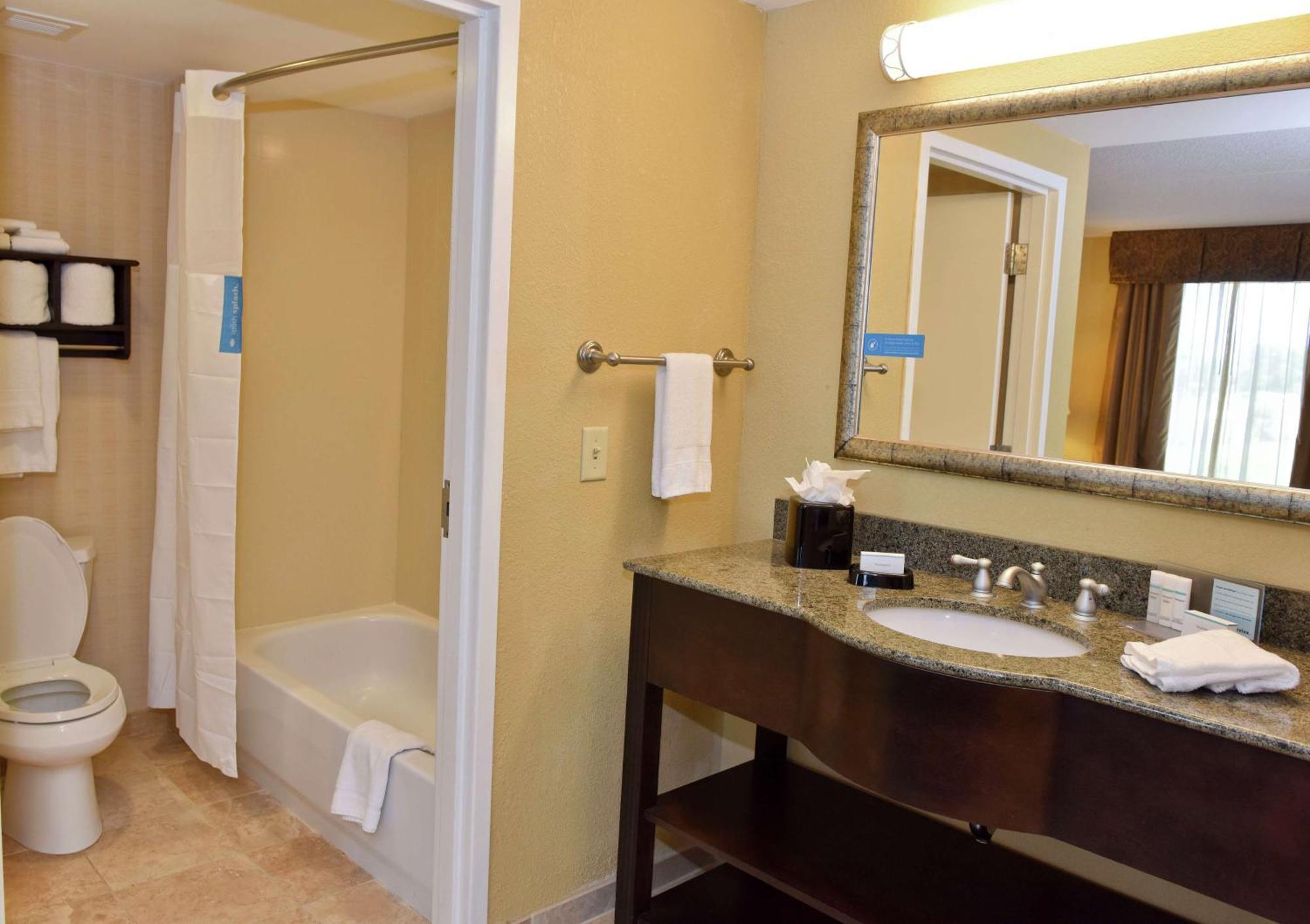 Hampton Inn & Suites Alexandria Εξωτερικό φωτογραφία