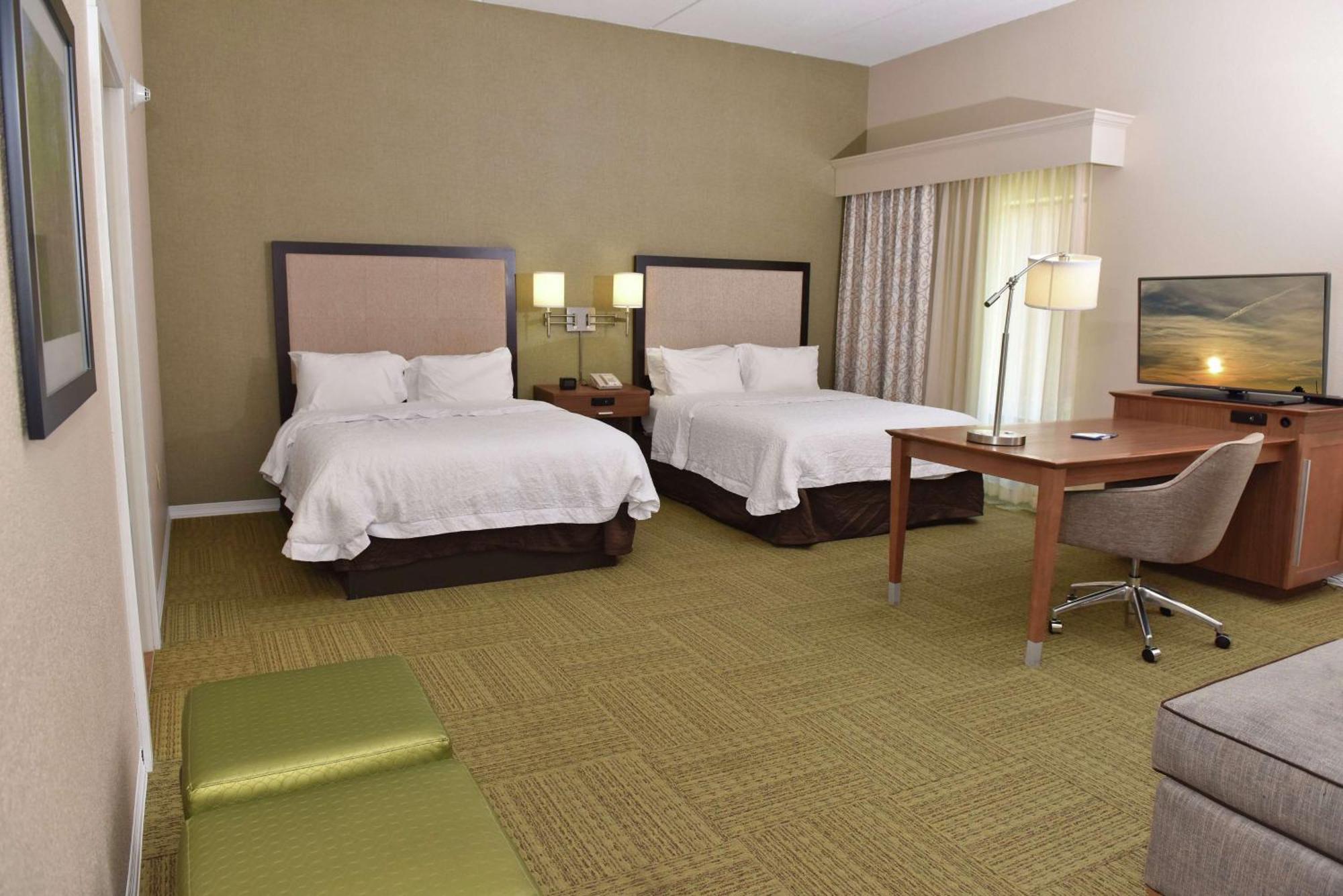 Hampton Inn & Suites Alexandria Εξωτερικό φωτογραφία