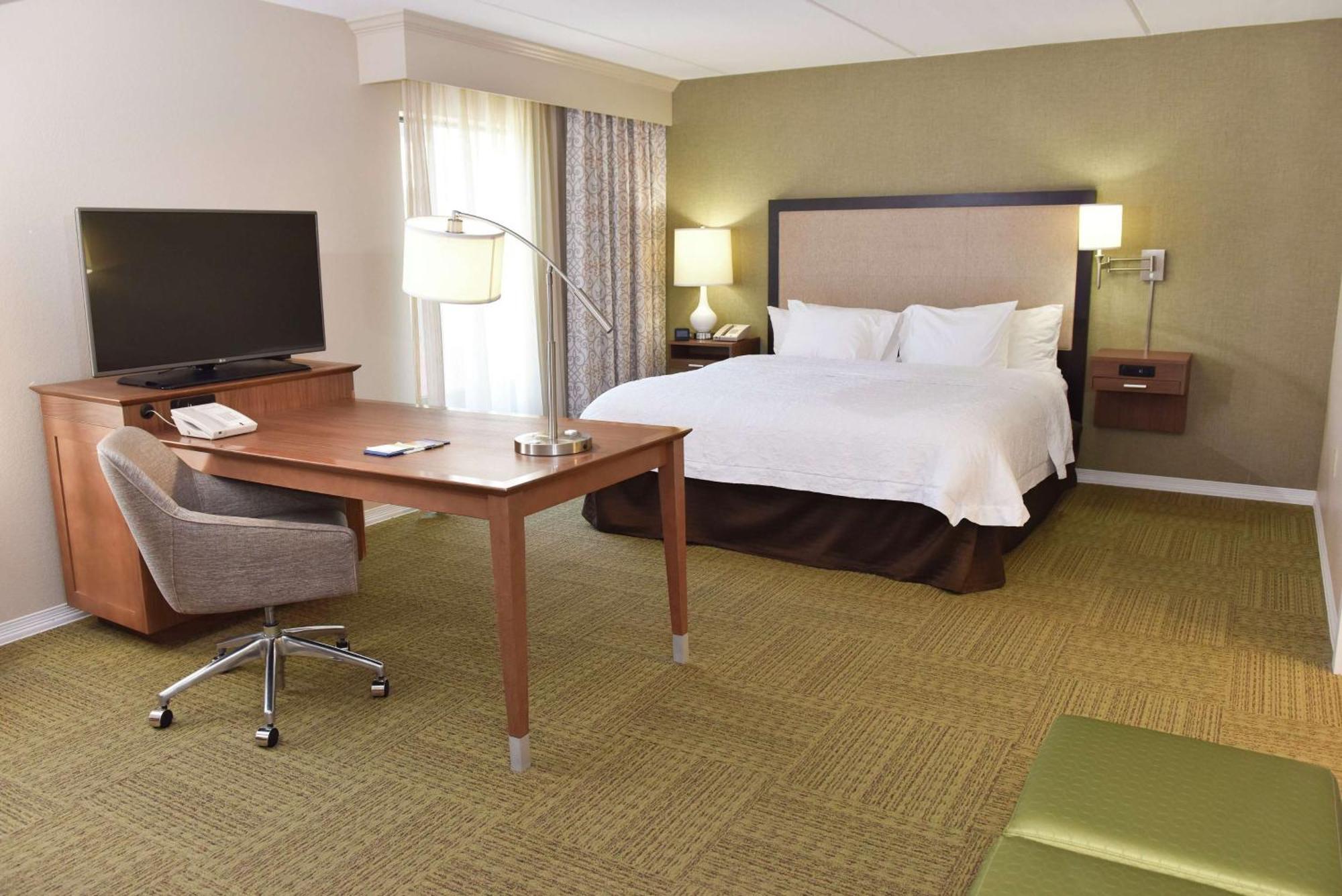 Hampton Inn & Suites Alexandria Εξωτερικό φωτογραφία