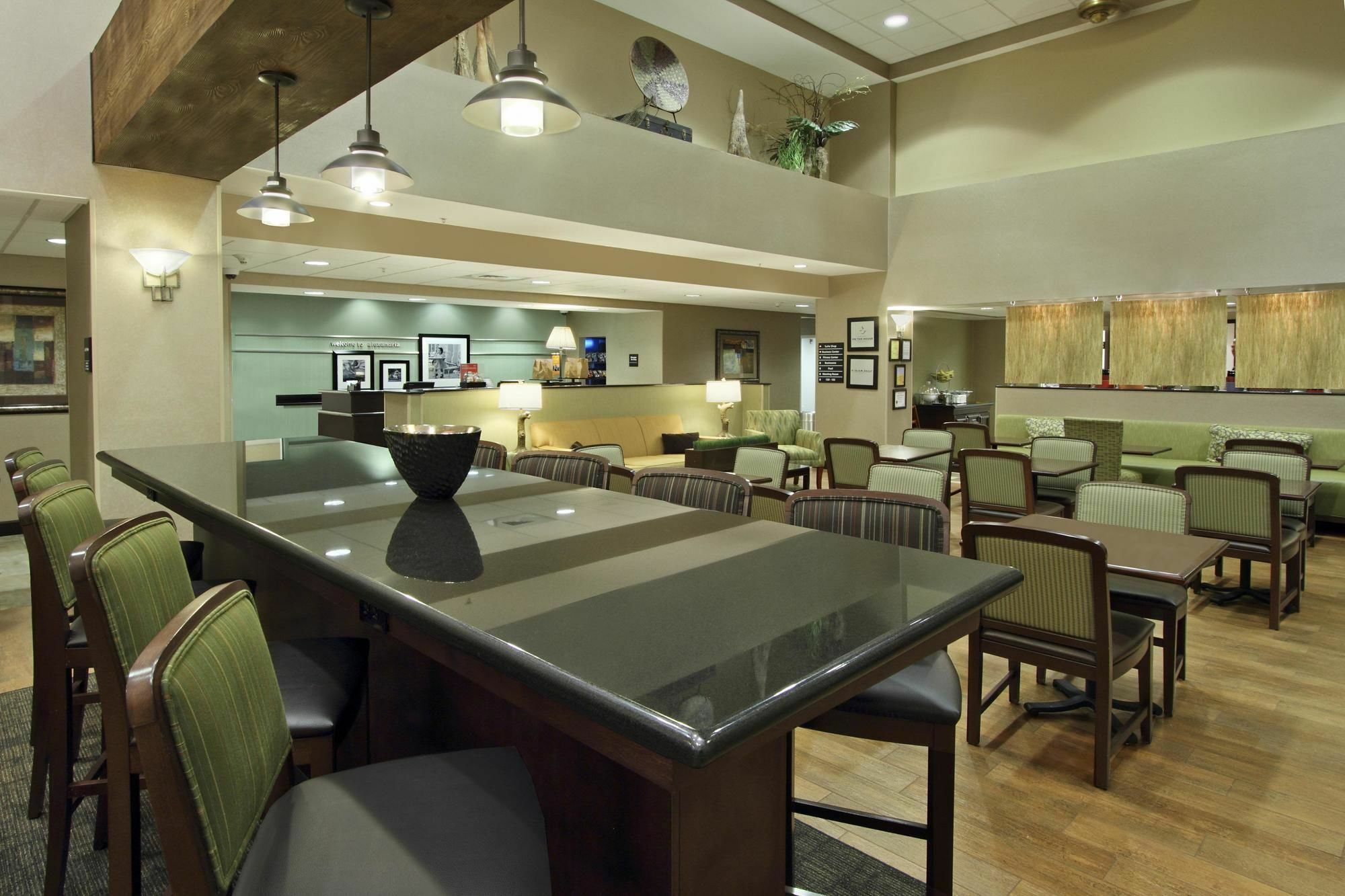 Hampton Inn & Suites Alexandria Εξωτερικό φωτογραφία
